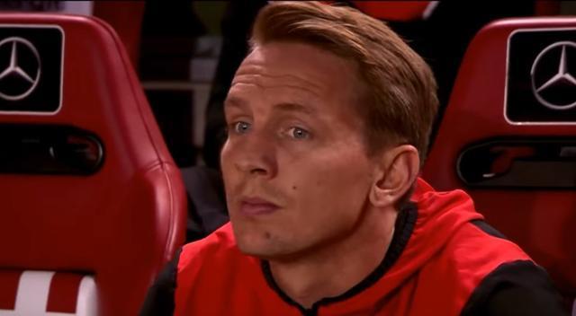 九游网页版-包含这也行？罗马围绕亚冠再遭质疑里昂围绕荷甲更衣室发声，国际比赛日阿森纳调整名单以备社区盾的词条-九游网页版